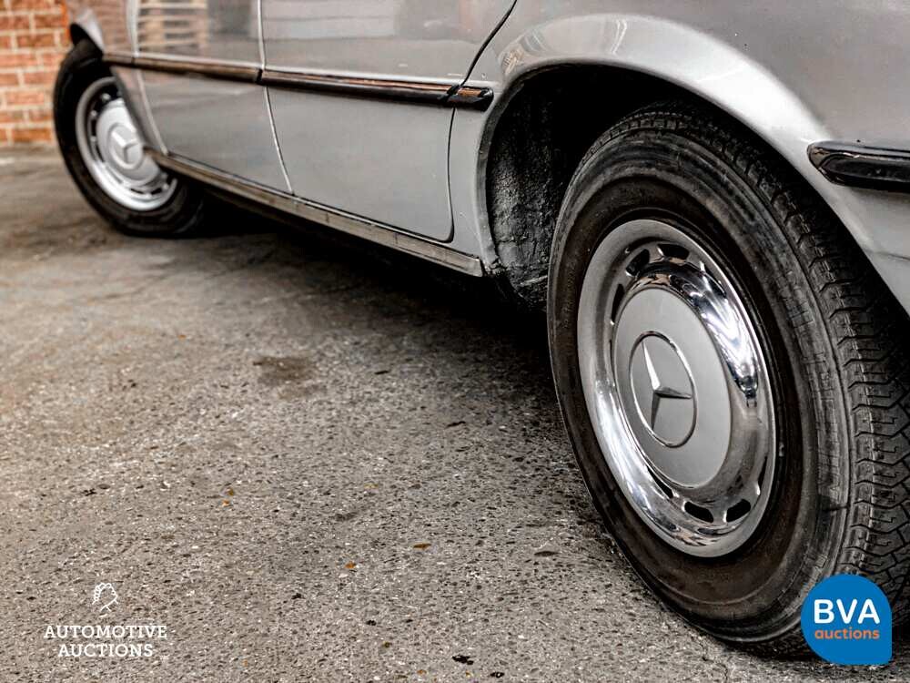 Mercedes-Benz 280S W116 160hp 1974 S-Class, 99-YD-68.