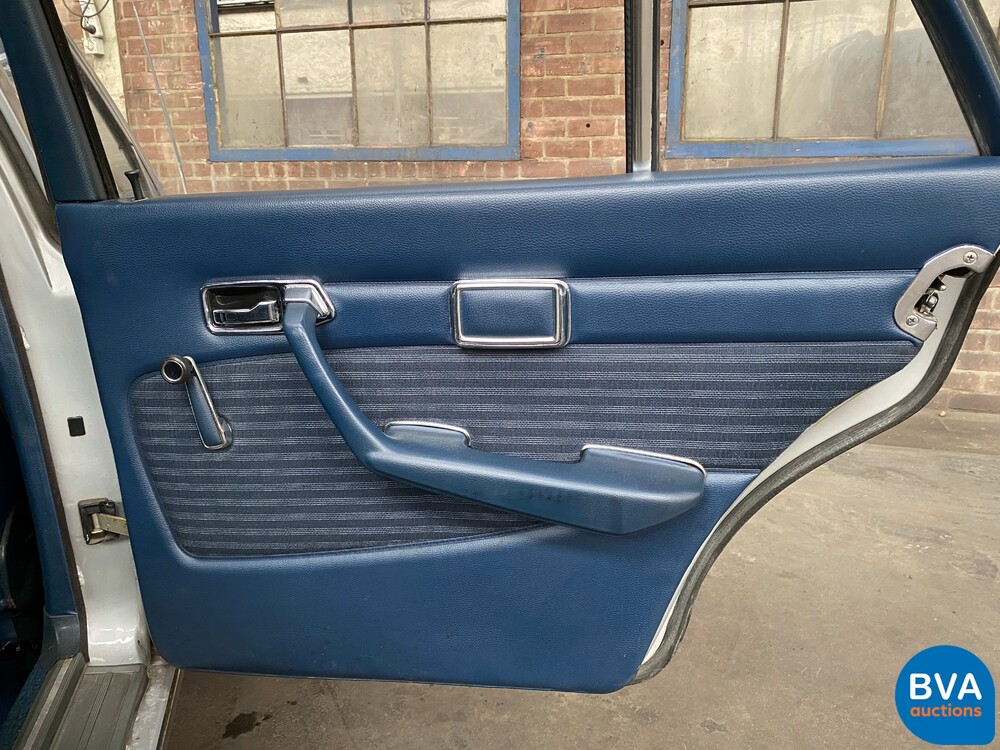 Mercedes-Benz 280S W116 160hp 1974 S-Class, 99-YD-68.