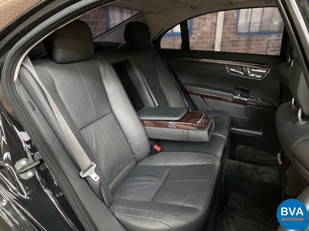 Mercedes Benz S600 Long 5.5 V12 517pk 2006 S-Class -Youngtimer-.