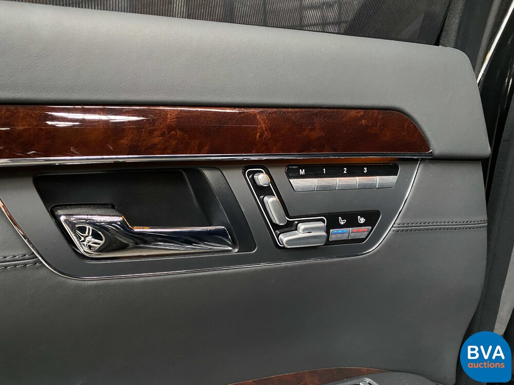 Mercedes Benz S600 Long 5.5 V12 517pk 2006 S-Class -Youngtimer-.