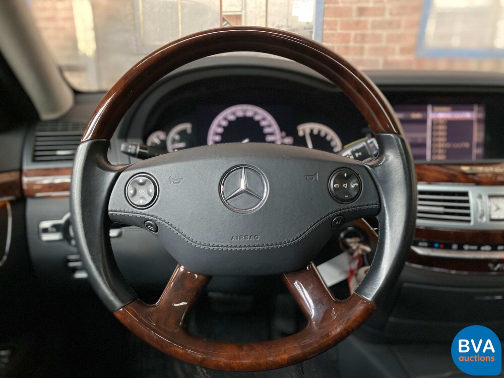 Mercedes Benz S600 Long 5.5 V12 517pk 2006 S-Class -Youngtimer-.