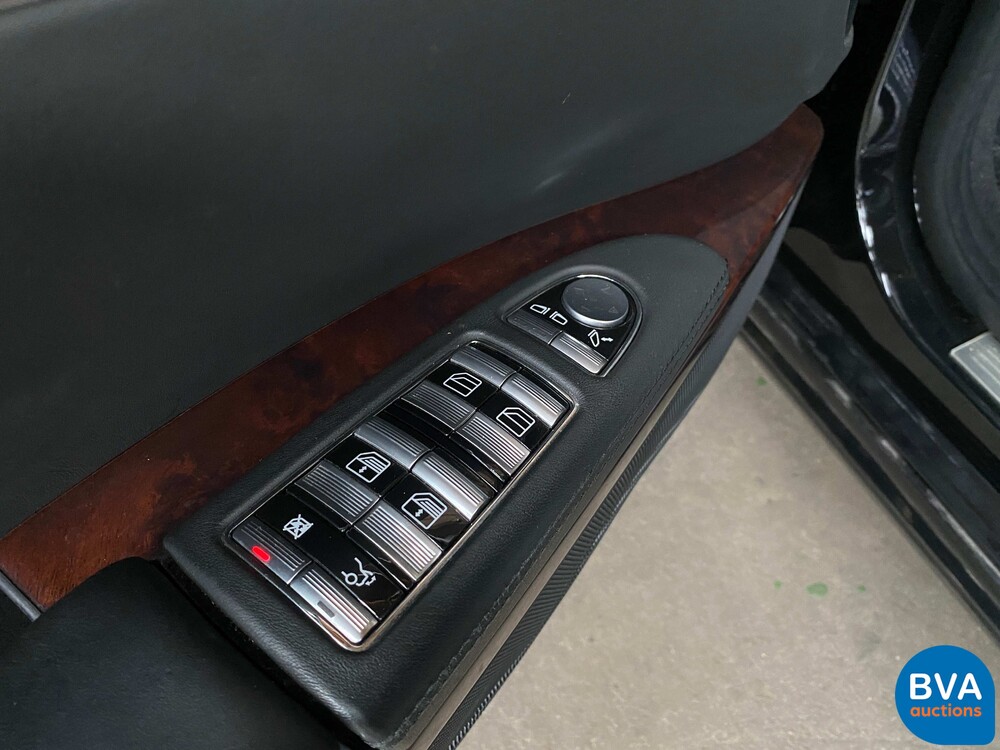 Mercedes Benz S600 Long 5.5 V12 517pk 2006 S-Class -Youngtimer-.