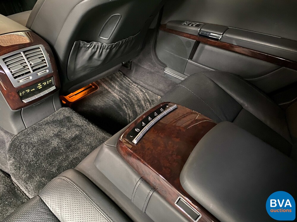 Mercedes Benz S600 Long 5.5 V12 517pk 2006 S-Class -Youngtimer-.