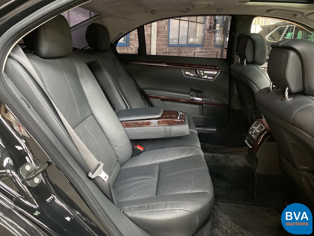 Mercedes Benz S600 Long 5.5 V12 517pk 2006 S-Class -Youngtimer-.