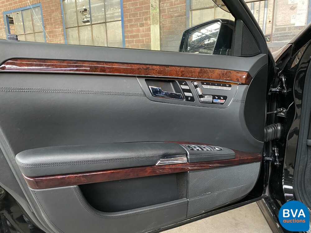 Mercedes Benz S600 Long 5.5 V12 517pk 2006 S-Class -Youngtimer-.
