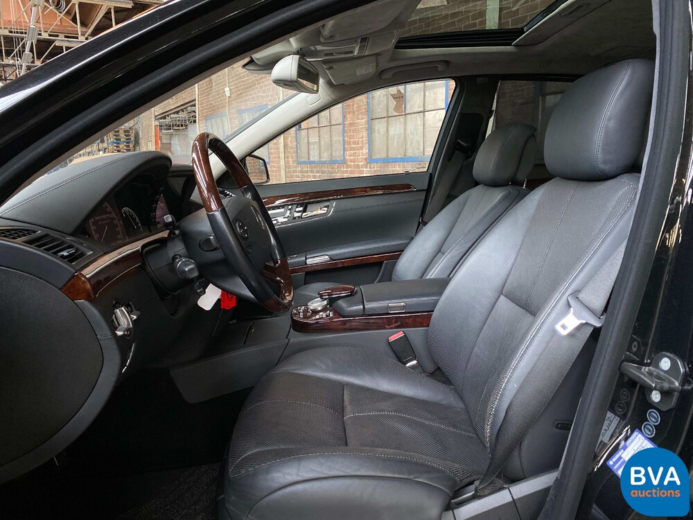 Mercedes Benz S600 Long 5.5 V12 517pk 2006 S-Class -Youngtimer-.