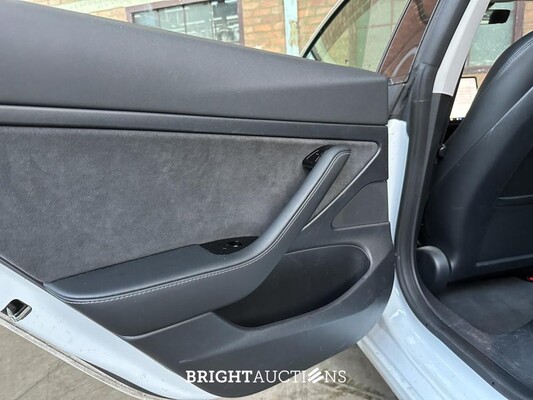 Tesla Model 3 Standard RWD Plus 60 kWh 238pk 2020 (Origineel-NL + 1e eigenaar, K-953-BT