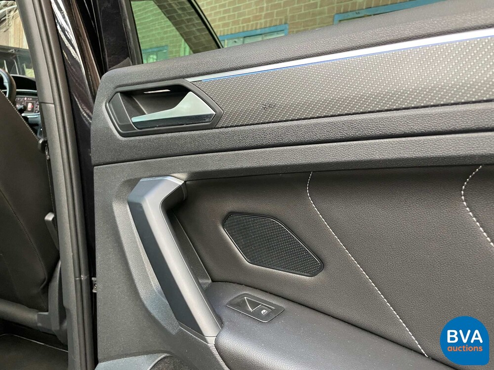 Volkswagen Tiguan 1.5 TSI R-Line 2021 -Org. NL- Garantie, N-982-RJ