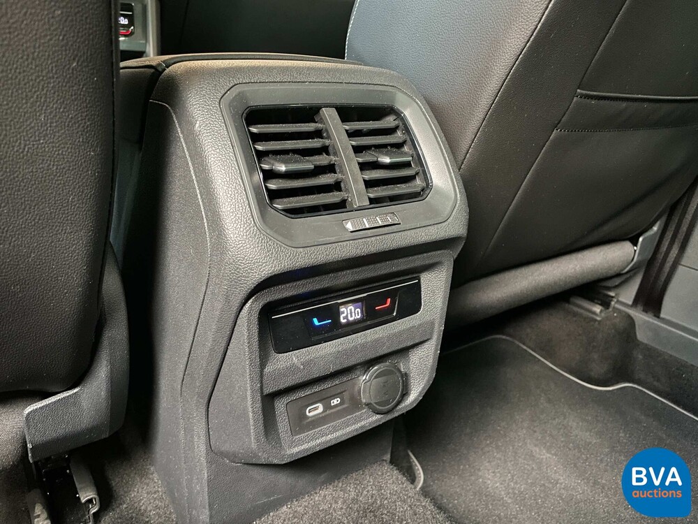 Volkswagen Tiguan 1.5 TSI R-Line 2021 -Org. NL- Garantie, N-982-RJ