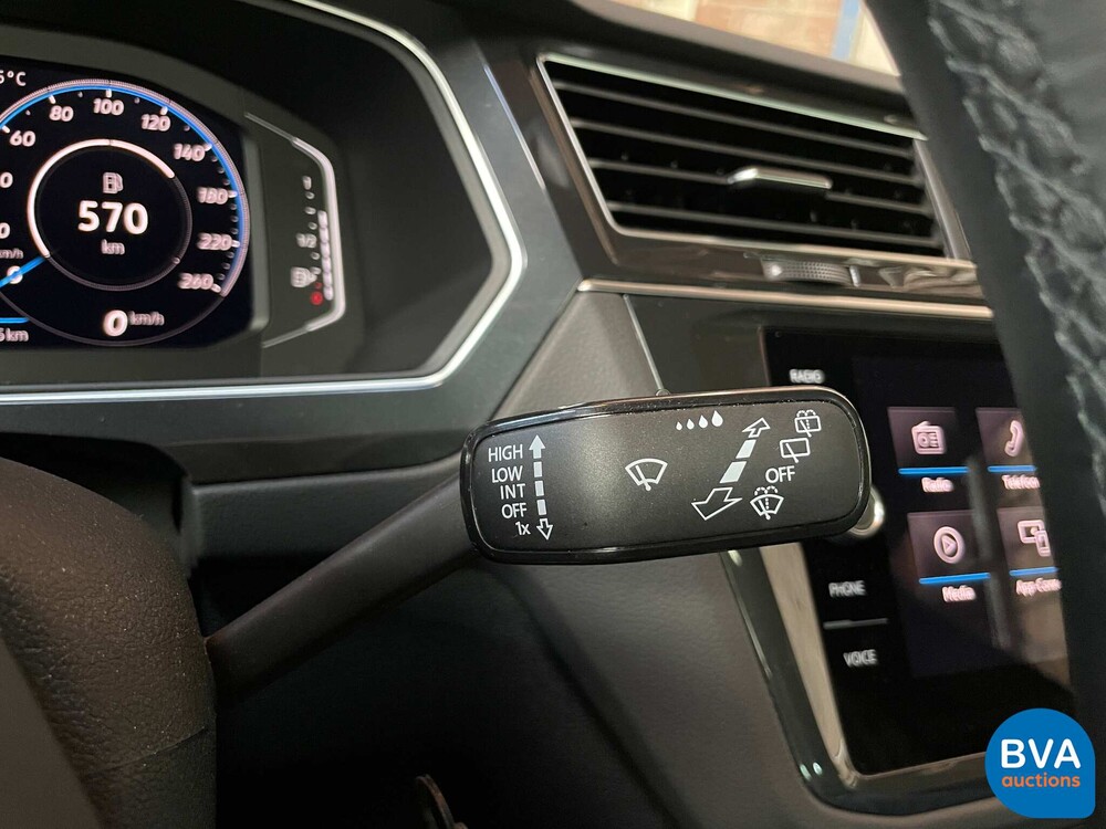Volkswagen Tiguan 1.5 TSI R-Line 2021 -Org. NL- Garantie, N-982-RJ