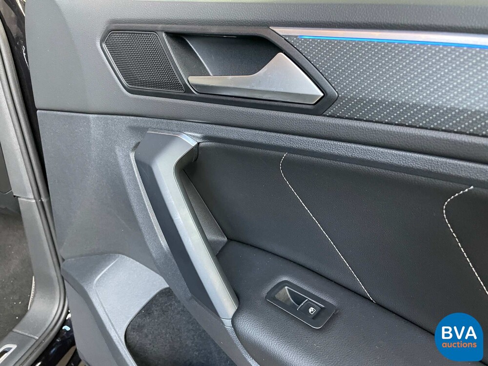 Volkswagen Tiguan 1.5 TSI R-Line 2021 -Org. NL- Garantie, N-982-RJ