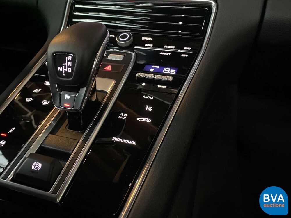 Porsche Panamera 4 E-Hybrid SportChrono 462pk 2022 -GARANTIE-.