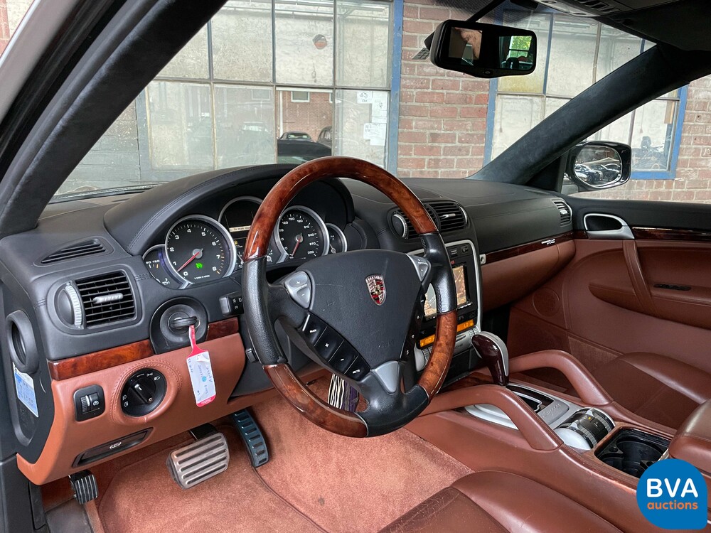 Porsche Cayenne Turbo 4.8 V8 500hp 2007 -Youngtimer-.
