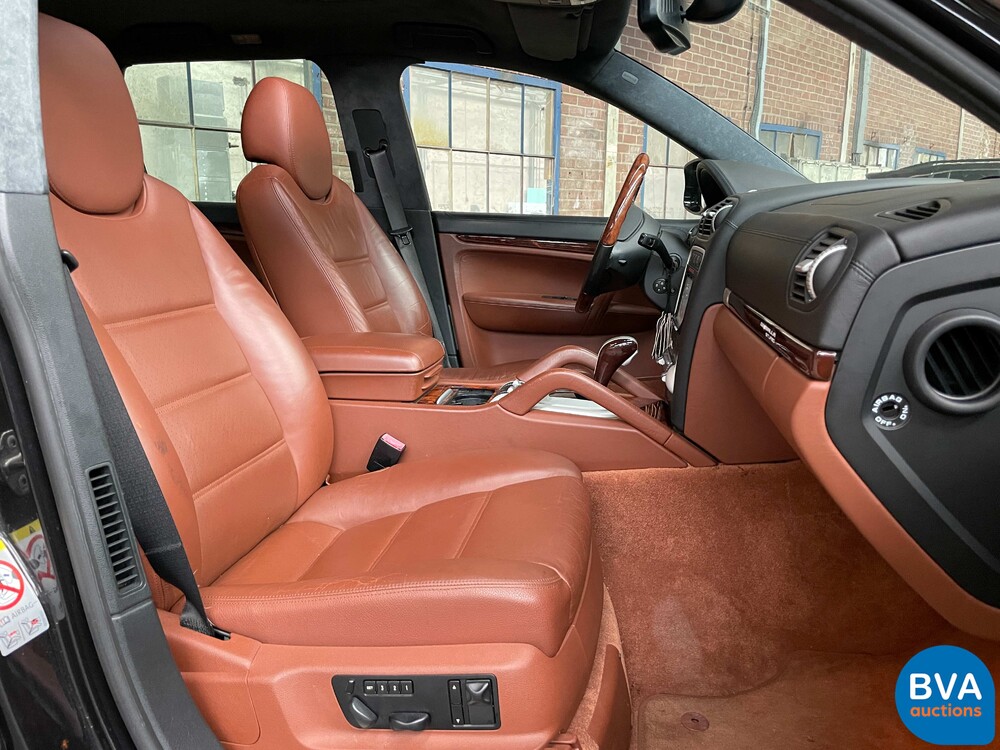Porsche Cayenne Turbo 4.8 V8 500hp 2007 -Youngtimer-.