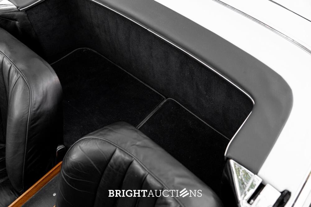 Mercedes-Benz 280 SL Pagoda – Manual Transmission – EU Specification – 2.8-Litre Inline-Six