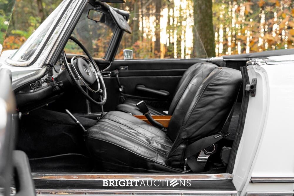 Mercedes-Benz 280 SL Pagoda – Manual Transmission – EU Specification – 2.8-Litre Inline-Six