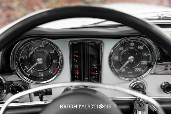 Mercedes-Benz 280 SL Pagoda – Manual Transmission – EU Specification – 2.8-Litre Inline-Six