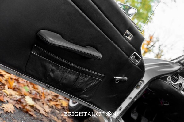 Mercedes-Benz 280 SL Pagoda – Manual Transmission – EU Specification – 2.8-Litre Inline-Six