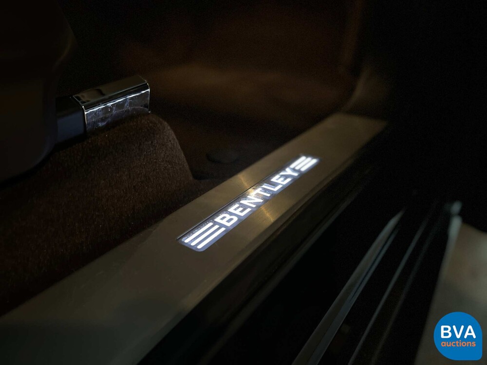 Bentley Bentayga 6.0 V12 Erstausgabe 608 PS 2016, P-569-DB.