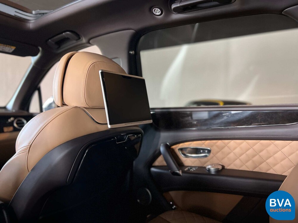 Bentley Bentayga 6.0 V12 Erstausgabe 608 PS 2016, P-569-DB.