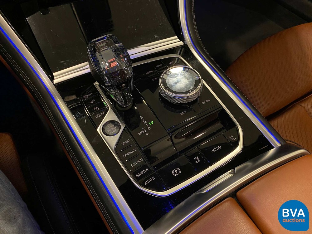 BMW 840d xDrive High Executive Cabriolet 320pk 2019 8-serie, P-903-ZJ