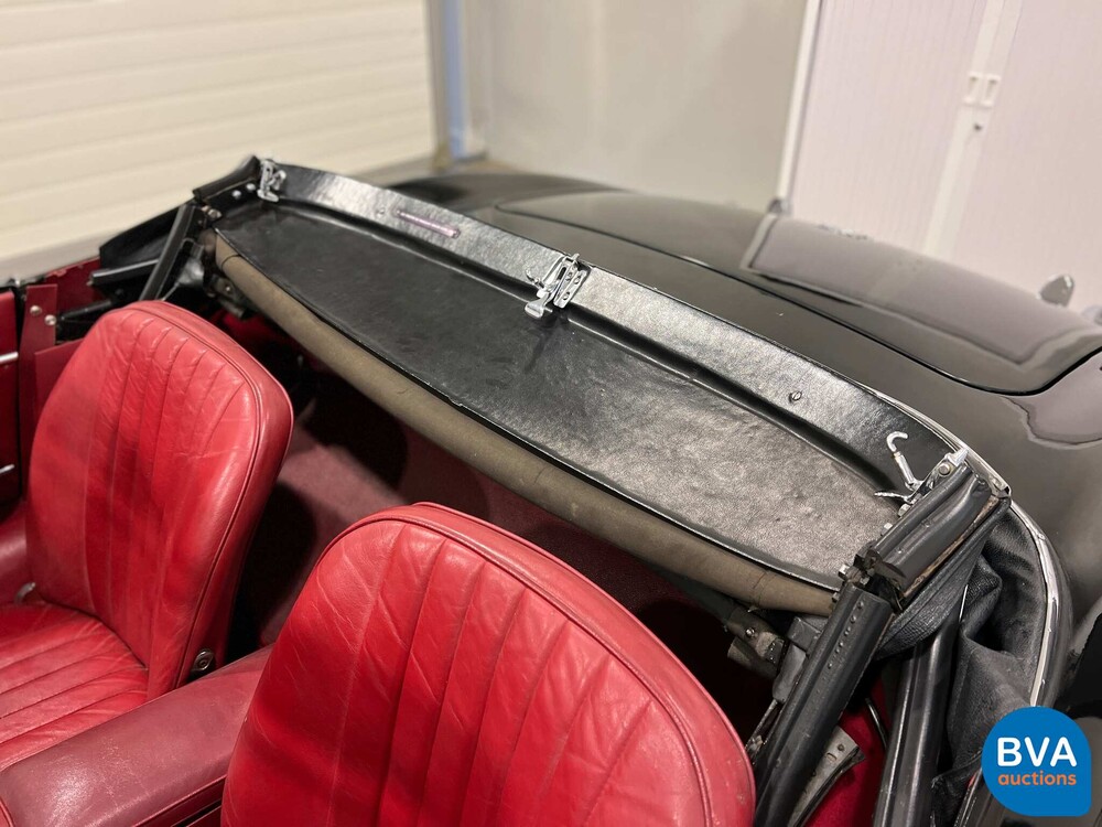 Jaguar E-Type Serie 1 OTS 4.2 Reihensechszylinder-Cabriolet 1967, DZ-73-87.