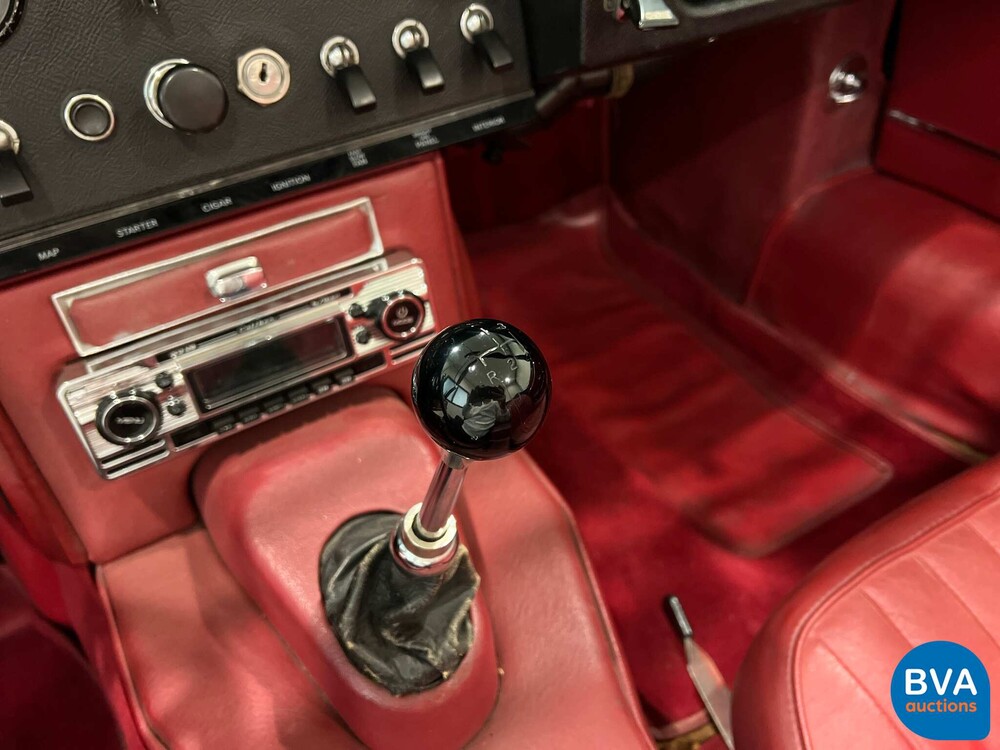 Jaguar E-Type Serie 1 OTS 4.2 Reihensechszylinder-Cabriolet 1967, DZ-73-87.