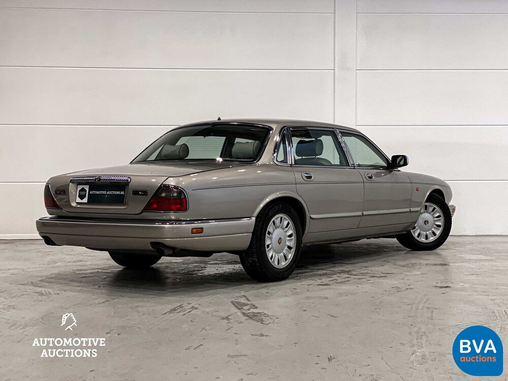 Daimler SIX LWB4.0 241PS 1997 -Org. NL-, RB-TL-96.