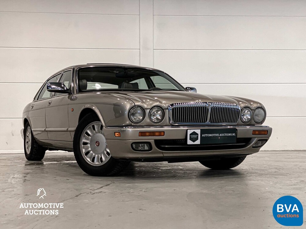 Daimler SIX LWB4.0 241PS 1997 -Org. NL-, RB-TL-96.