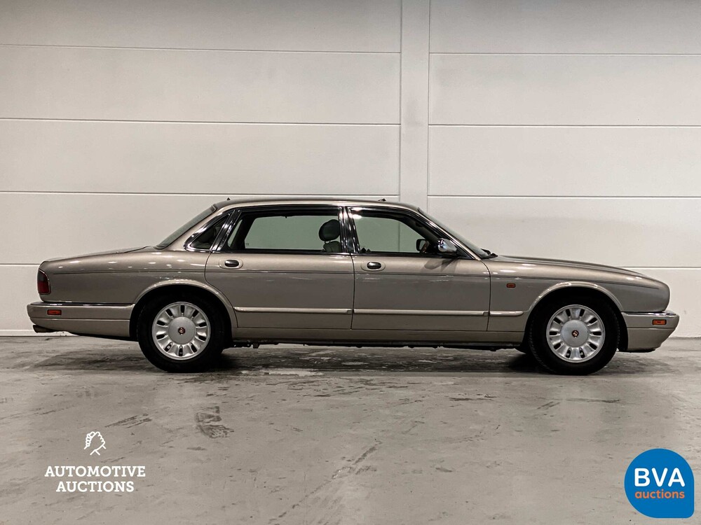 Daimler SIX LWB4.0 241PS 1997 -Org. NL-, RB-TL-96.