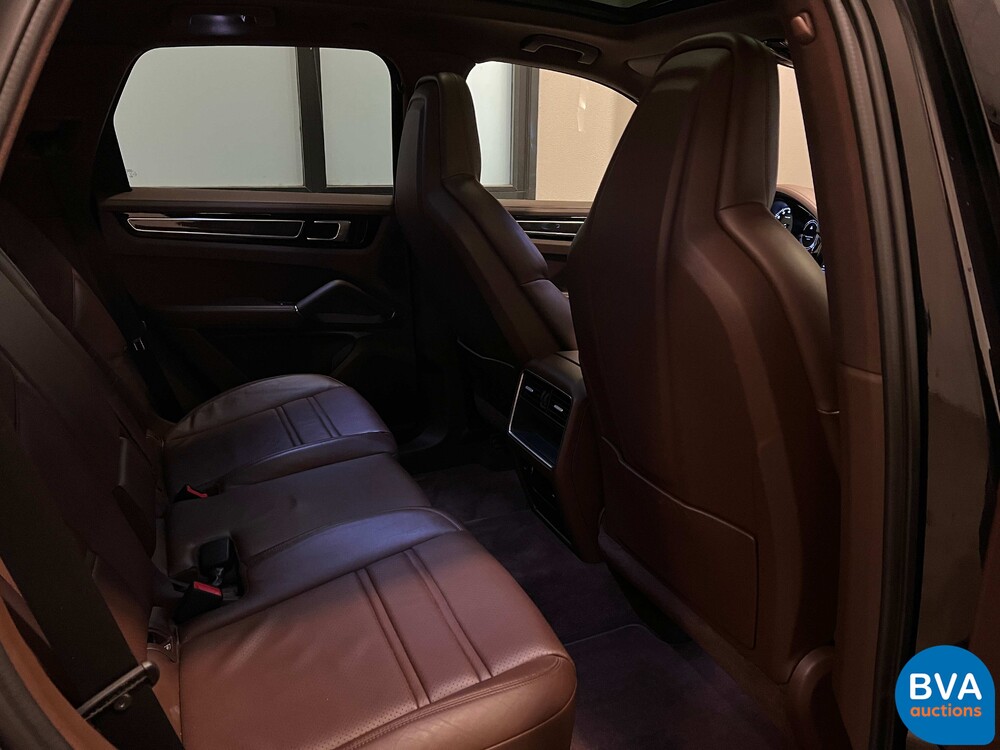 Porsche Cayenne E-Hybrid 3.0 V6 -NW MODEL- 462pk 2018 SportChrono -Org. NL-, TL-795-R