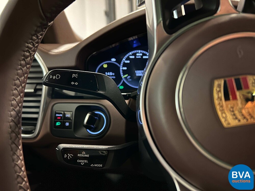 Porsche Cayenne E-Hybrid 3.0 V6 -NW MODEL- 462pk 2018 SportChrono -Org. NL-, TL-795-R