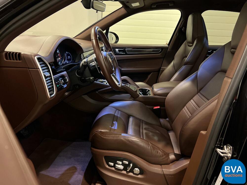 Porsche Cayenne E-Hybrid 3.0 V6 -NW MODEL- 462pk 2018 SportChrono -Org. NL-, TL-795-R