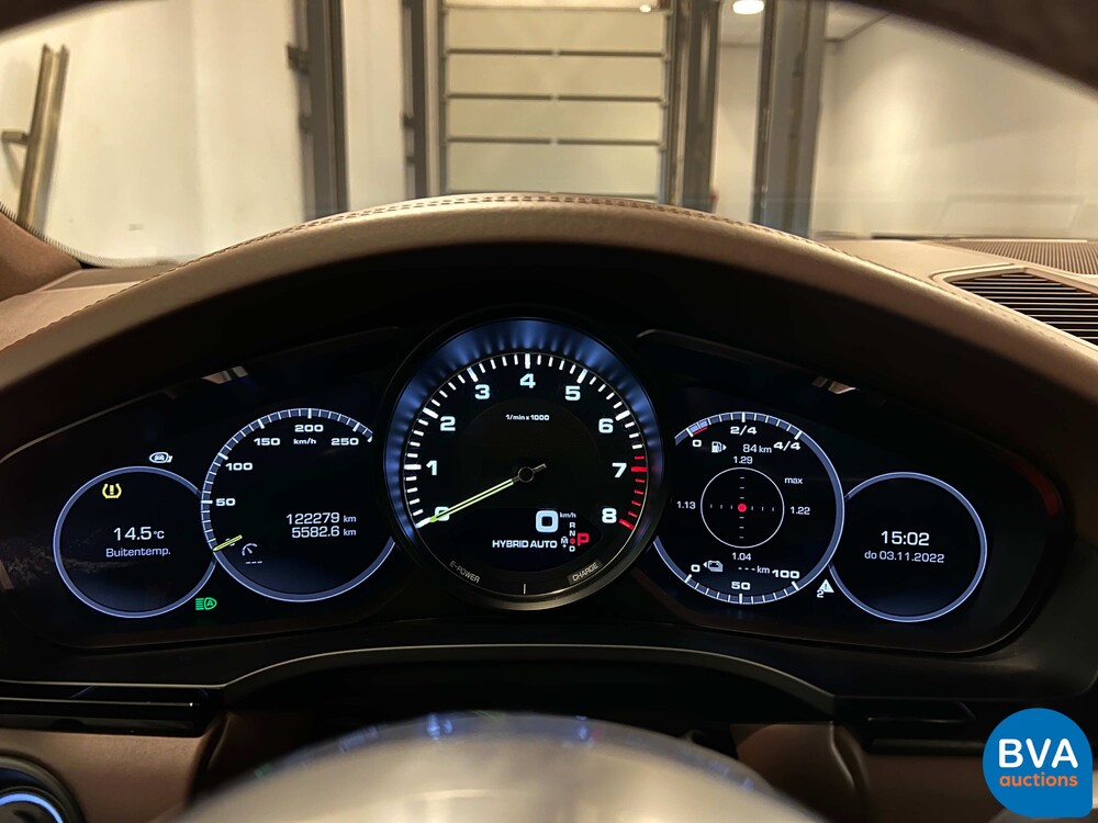 Porsche Cayenne E-Hybrid 3.0 V6 -NW MODEL- 462pk 2018 SportChrono -Org. NL-, TL-795-R