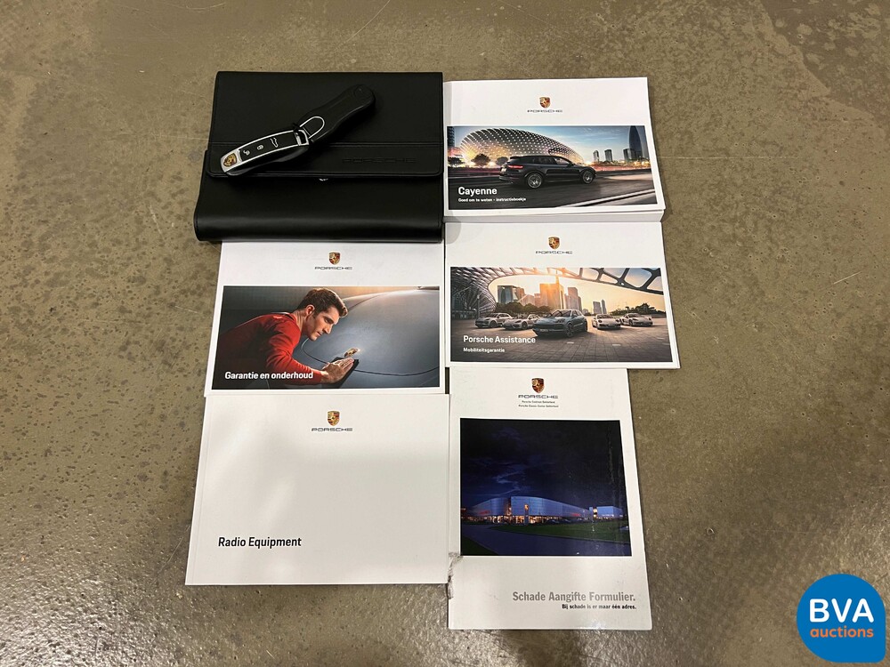 Porsche Cayenne E-Hybrid 3.0 V6 -NW MODEL- 462pk 2018 SportChrono -Org. NL-, TL-795-R