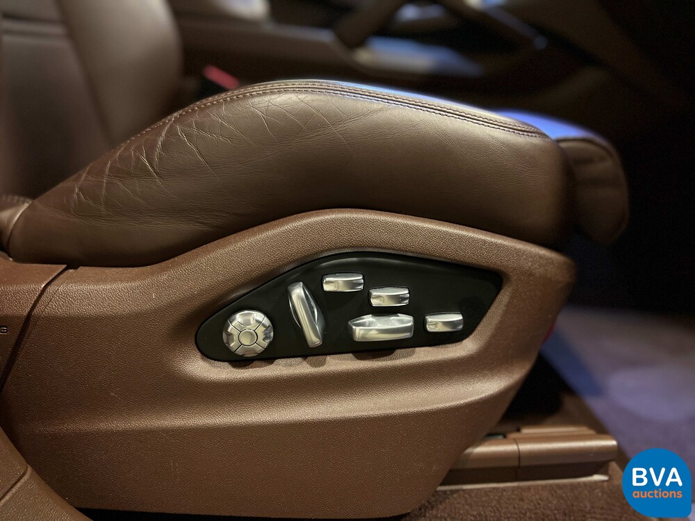 Porsche Cayenne E-Hybrid 3.0 V6 -NW MODEL- 462pk 2018 SportChrono -Org. NL-, TL-795-R