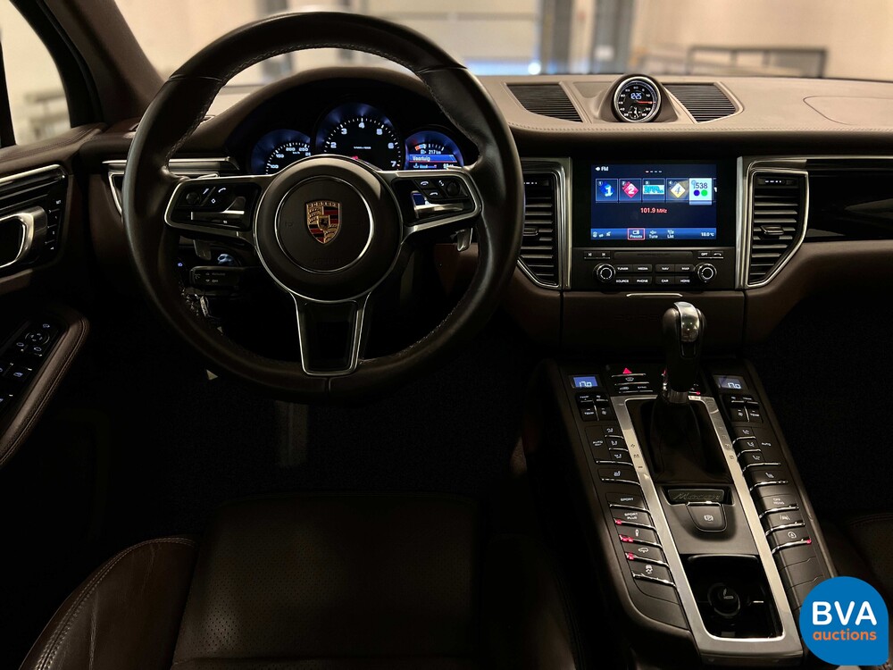 Porsche Macan 2.0 SportChrono 252pk 2016 -Org. NL-, KN-374-H