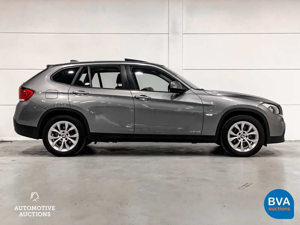 BMW X1 18i sDrive Executive 150pk 2010, GP-214-R