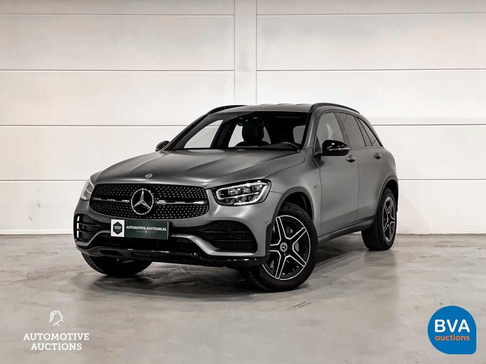 Mercedes-Benz GLC300e AMG 4Matic Business Solution 320pk 2020 -Org. NL-, J-376-ZZ