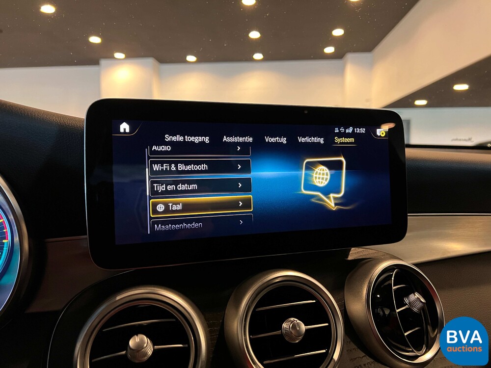 Mercedes-Benz GLC300e AMG 4Matic Business Solution 320pk 2020 -Org. NL-, J-376-ZZ