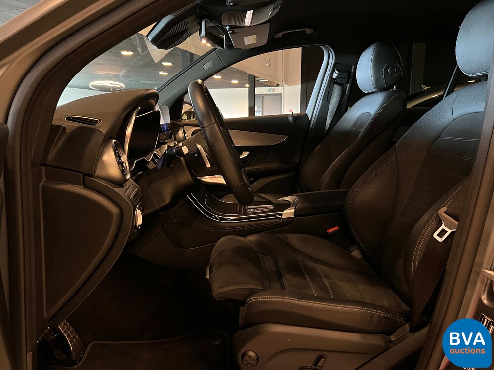 Mercedes-Benz GLC300e AMG 4Matic Business Solution 320pk 2020 -Org. NL-, J-376-ZZ