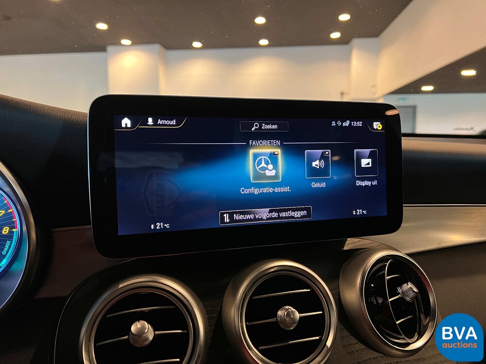 Mercedes-Benz GLC300e AMG 4Matic Business Solution 320pk 2020 -Org. NL-, J-376-ZZ