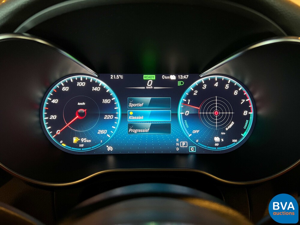 Mercedes-Benz GLC300e AMG 4Matic Business Solution 320pk 2020 -Org. NL-, J-376-ZZ