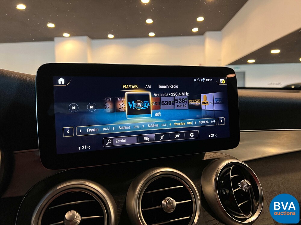 Mercedes-Benz GLC300e AMG 4Matic Business Solution 320pk 2020 -Org. NL-, J-376-ZZ