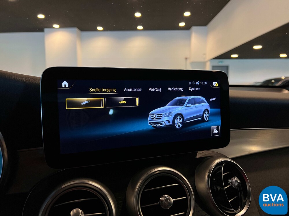 Mercedes-Benz GLC300e AMG 4Matic Business Solution 320pk 2020 -Org. NL-, J-376-ZZ