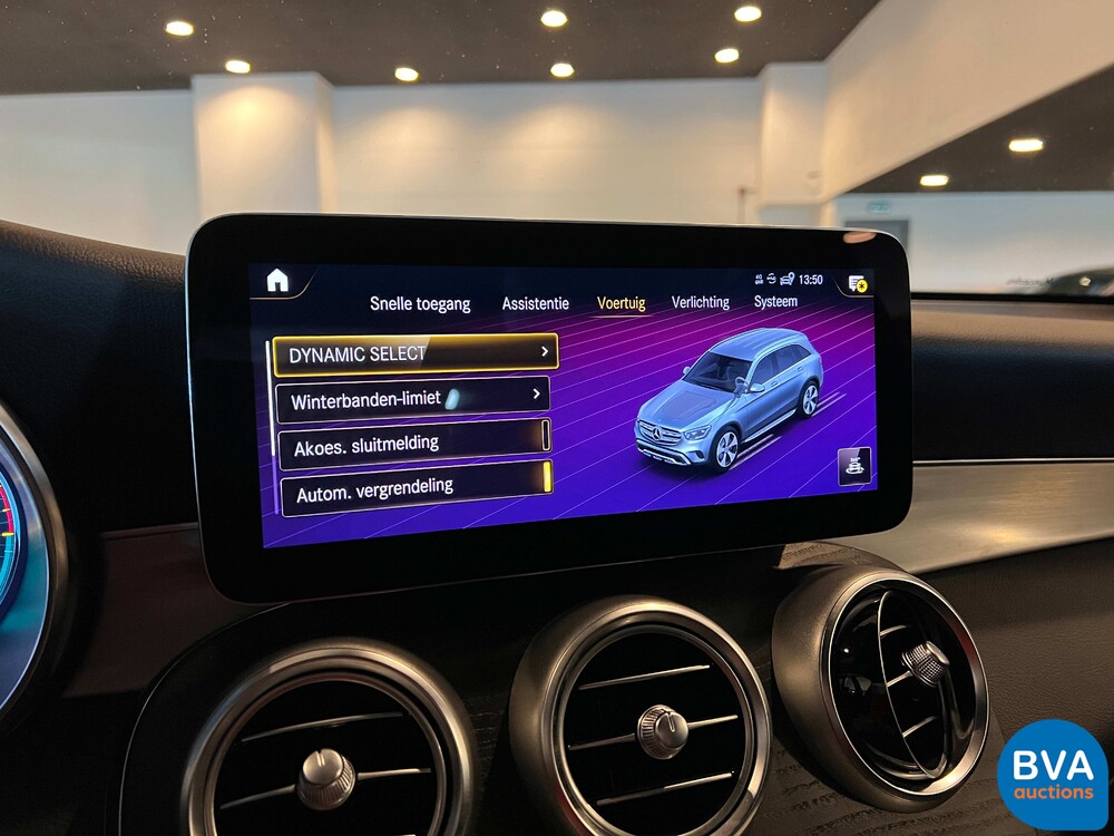 Mercedes-Benz GLC300e AMG 4Matic Business Solution 320pk 2020 -Org. NL-, J-376-ZZ
