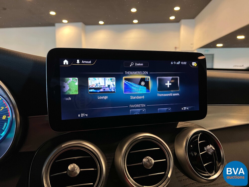 Mercedes-Benz GLC300e AMG 4Matic Business Solution 320pk 2020 -Org. NL-, J-376-ZZ