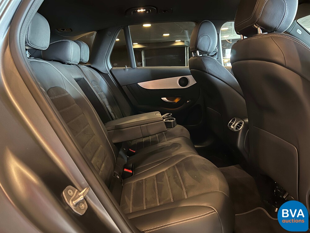 Mercedes-Benz GLC300e AMG 4Matic Business Solution 320pk 2020 -Org. NL-, J-376-ZZ