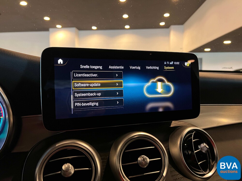 Mercedes-Benz GLC300e AMG 4Matic Business Solution 320pk 2020 -Org. NL-, J-376-ZZ