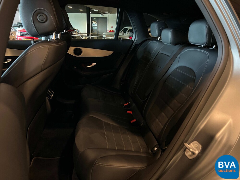 Mercedes-Benz GLC300e AMG 4Matic Business Solution 320pk 2020 -Org. NL-, J-376-ZZ
